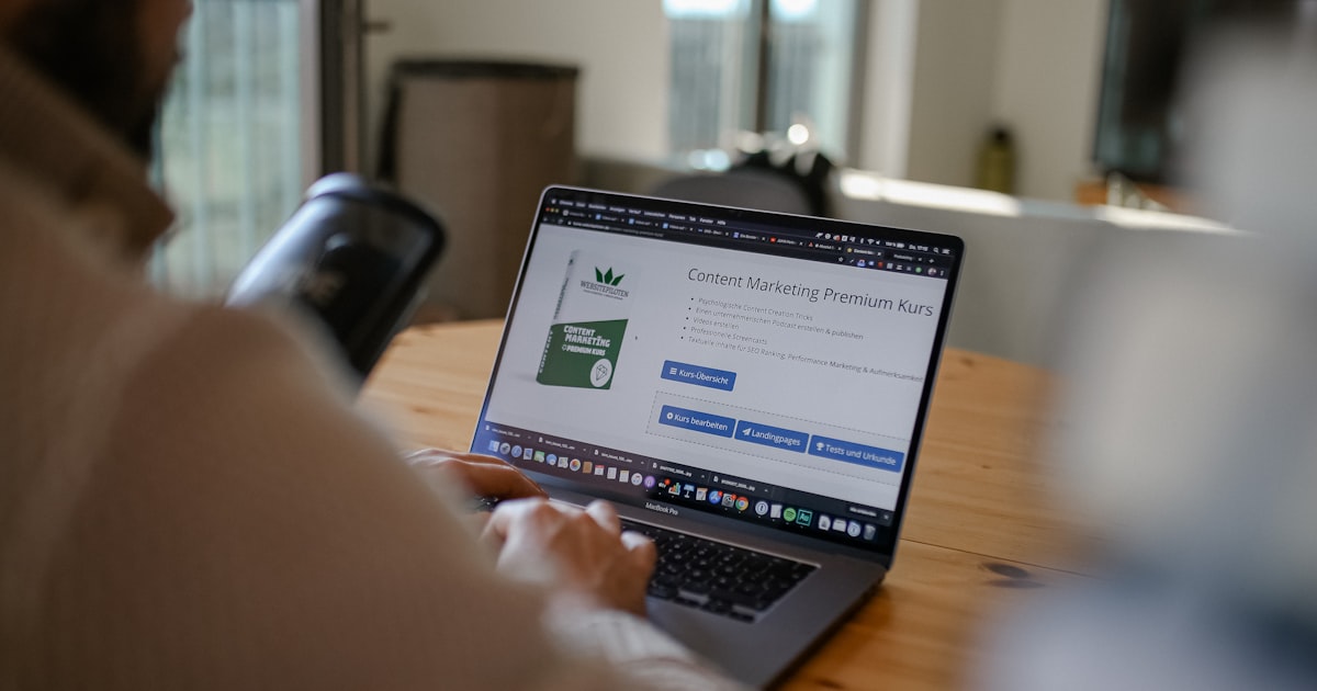 Building an Online Audience